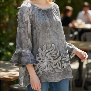 Tempo Paris Small Gray Boho Embroidered Bell Sleeve Tunic Top